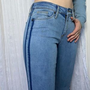 Cropped Jean with detail